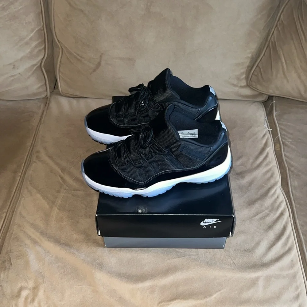 JORDAN 11 RETRO LOW 'SPACE JAM' Men Size 8 - Picture 6 of 10